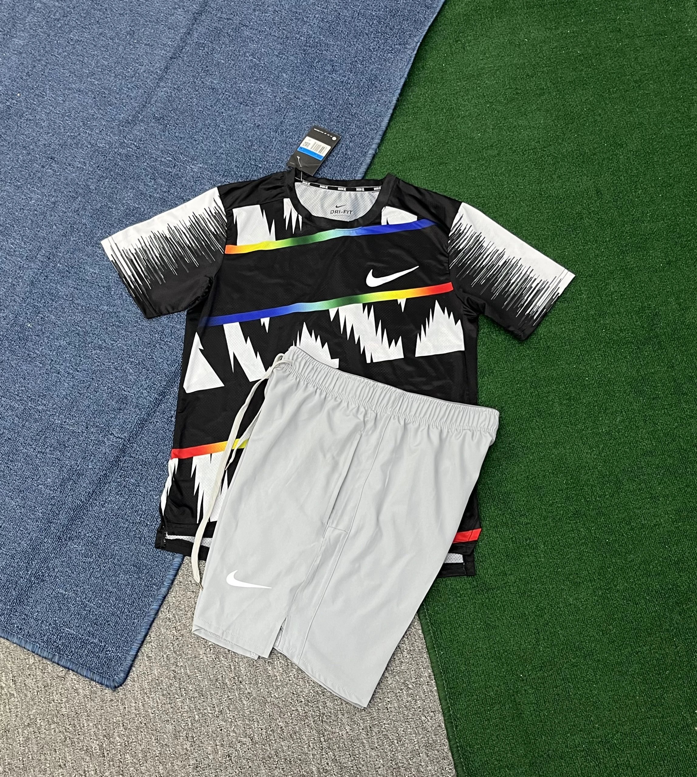 Nike Matching Sets Dri-FIT short-sleeve T-shirt and shorts set — 26