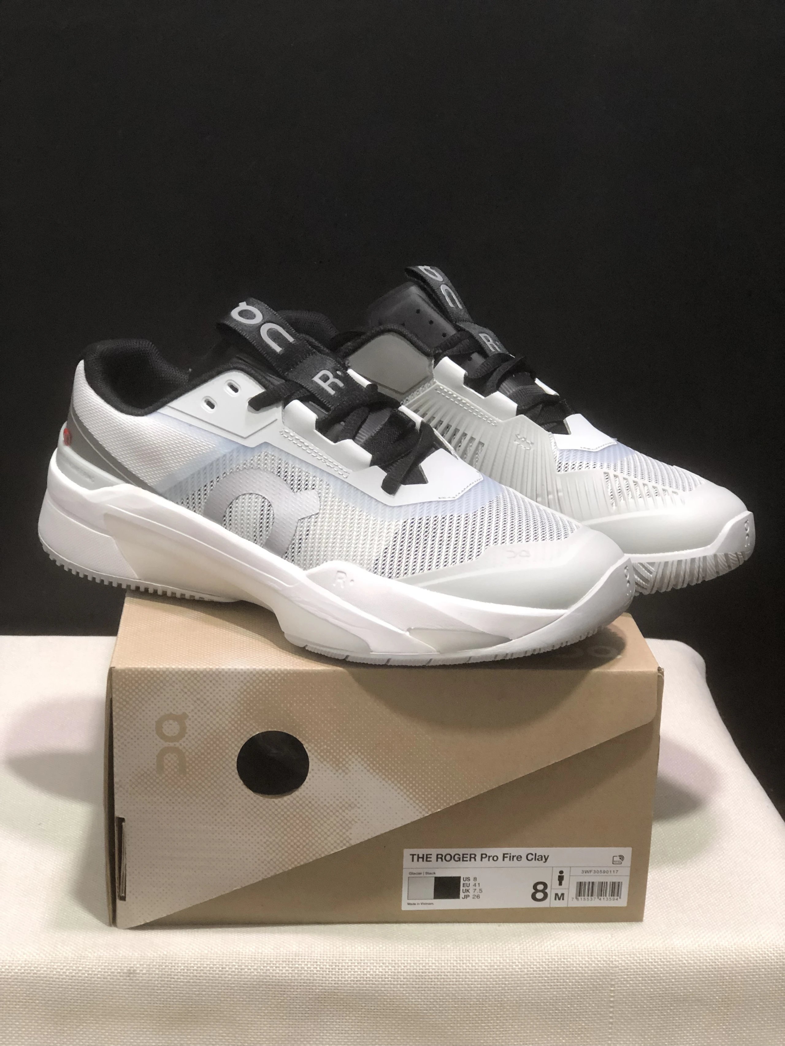 On Cloudsurfer Max / THE ROGER Pro Fire — 33