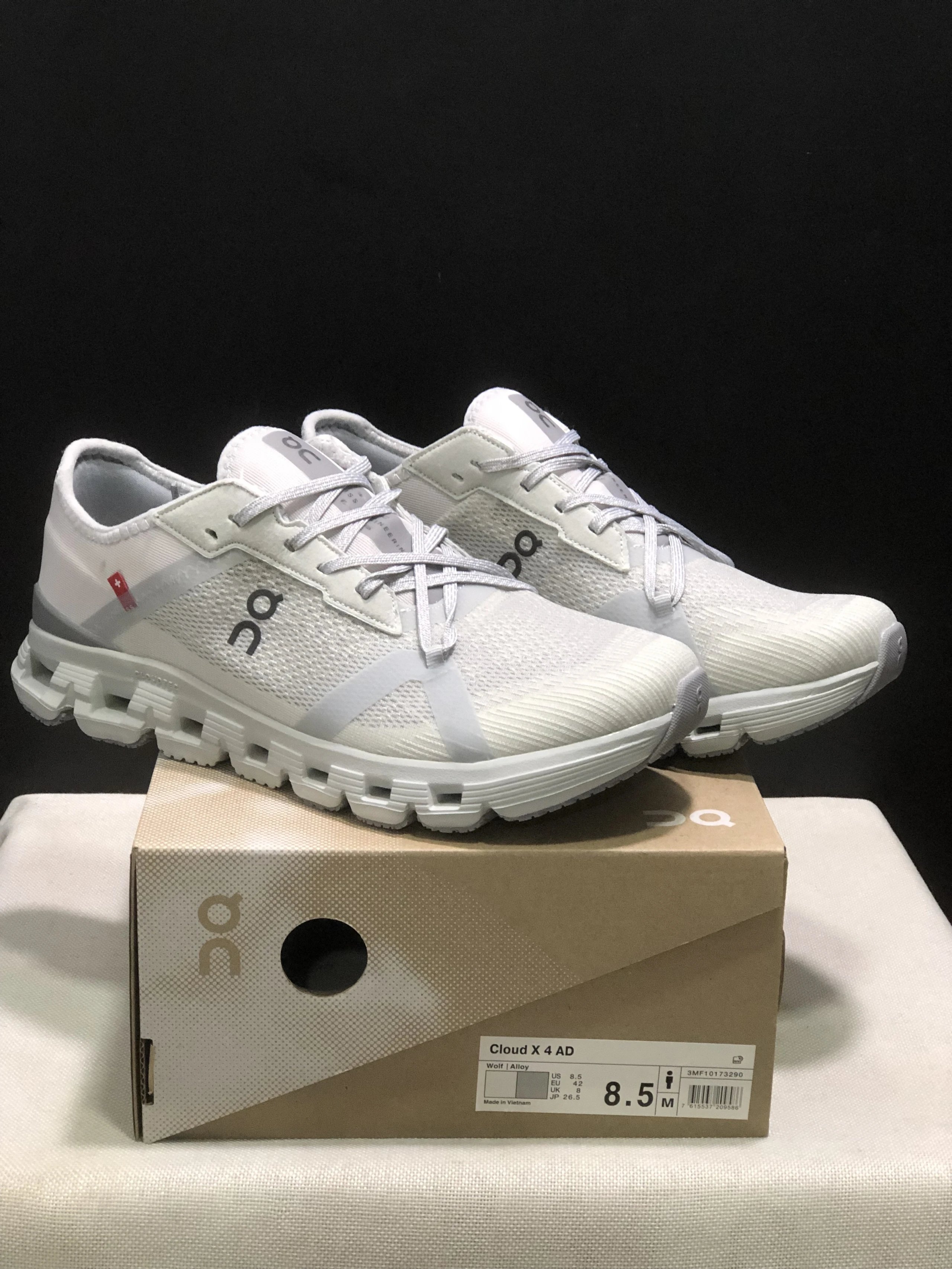 On Sneakers Cloud X 4 — 34