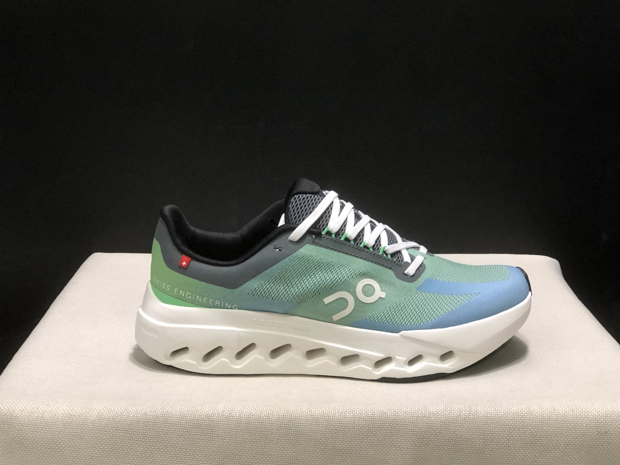 On Sneakers Cloudsurfer Next Z5 — 27