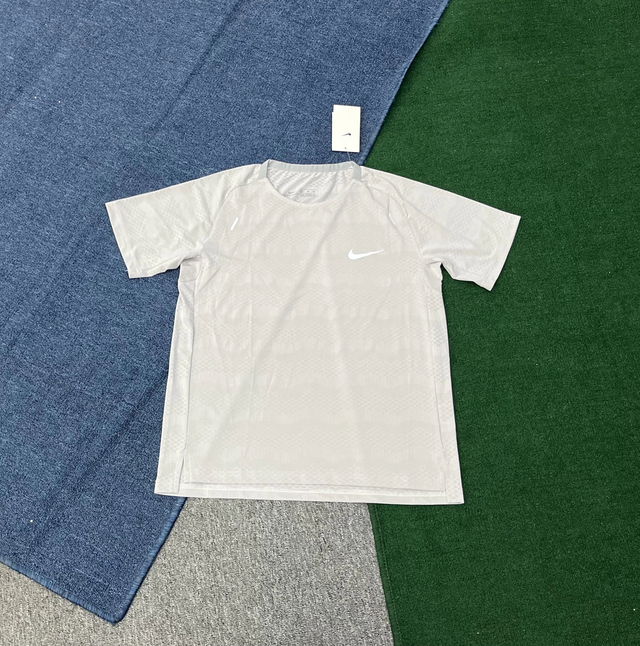 Nike T-Shirts Dri-FIT Short-Sleeve T-Shirt image 10