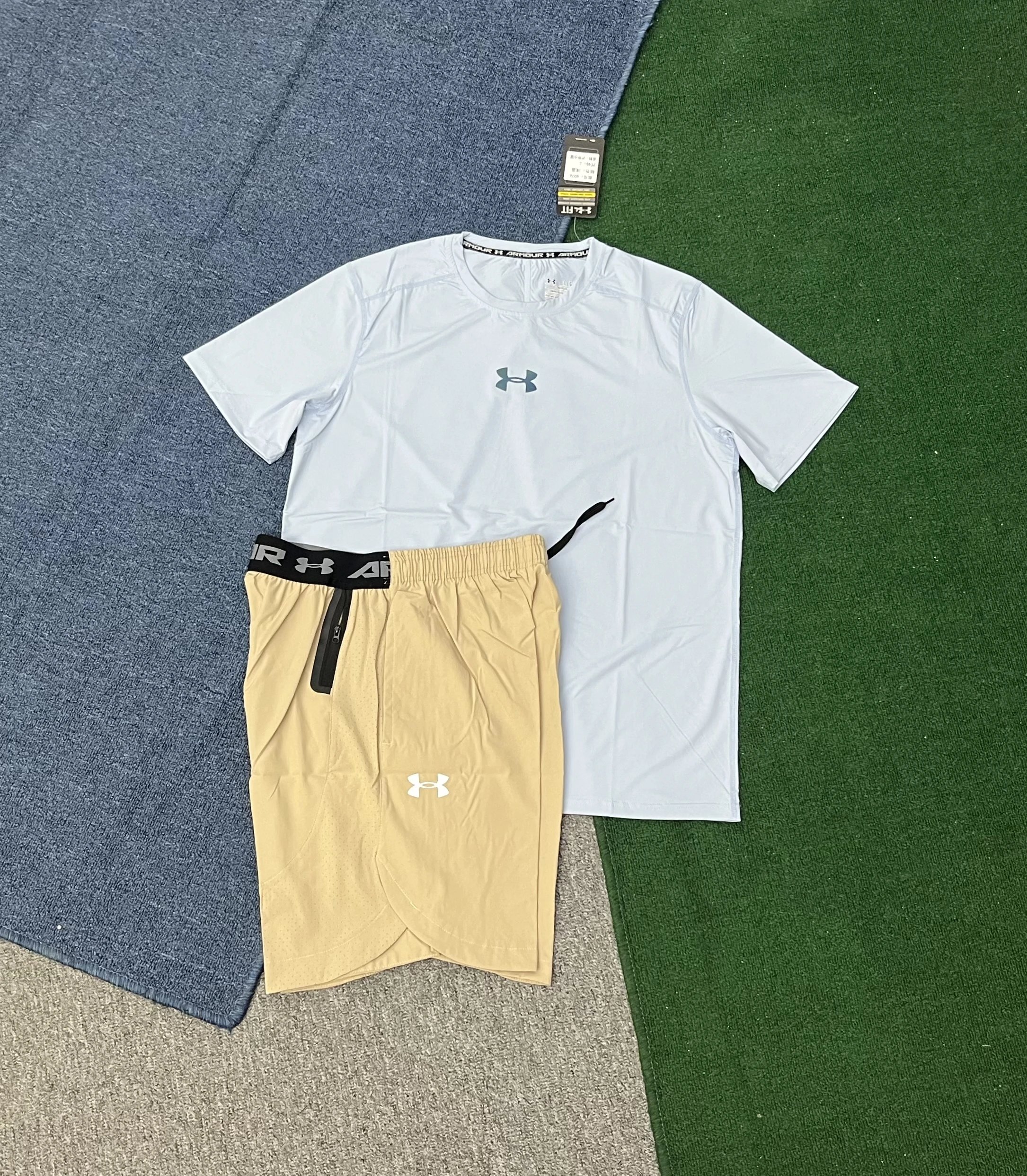 Under Armour Tracksuits Short-sleeve T-shirt and jogger pants set — 3