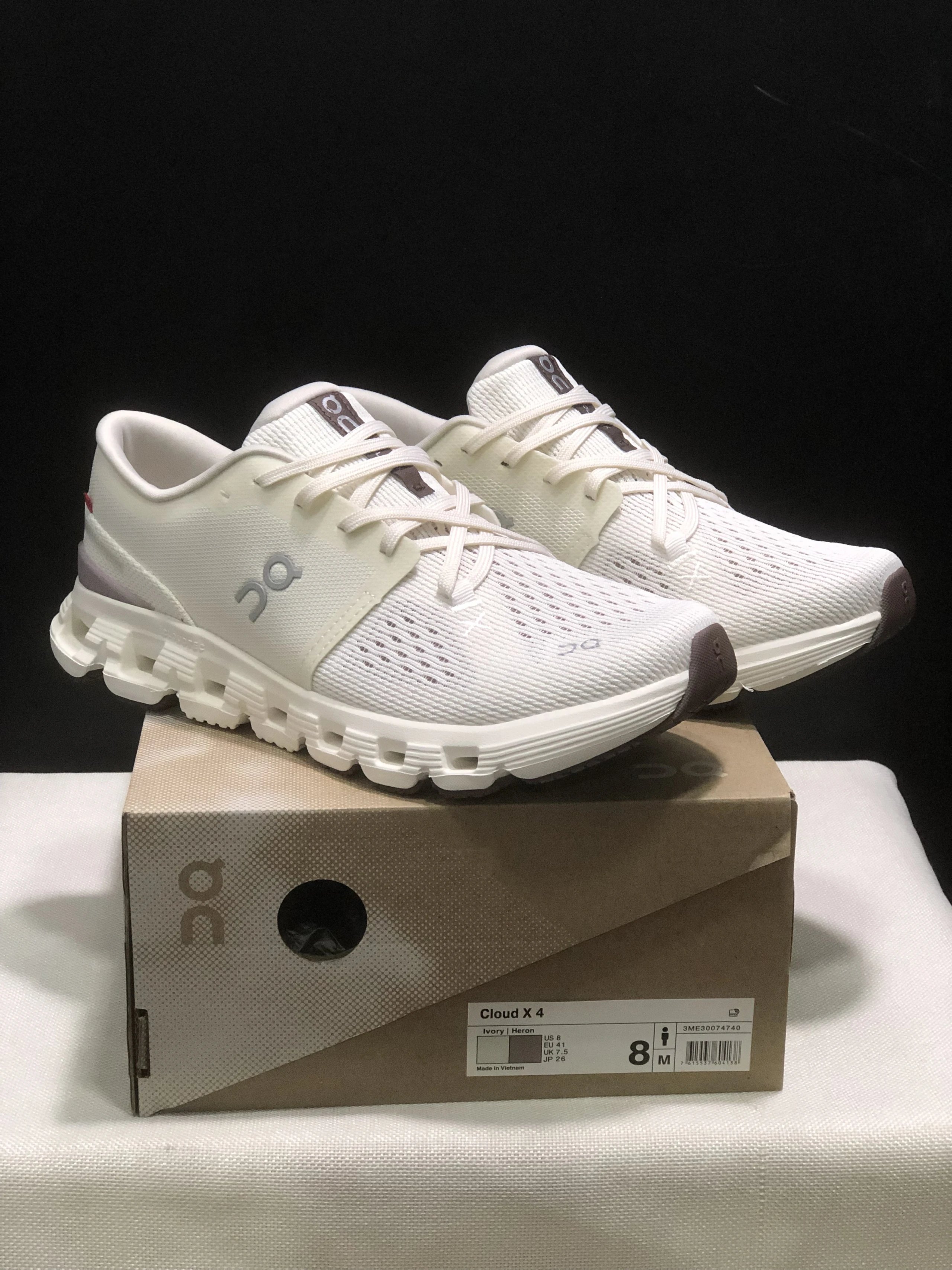 On Sneakers Cloud X 4 — 12