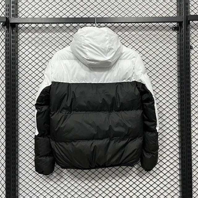 Nike Down Jackets Hooded puffer product detail image 3