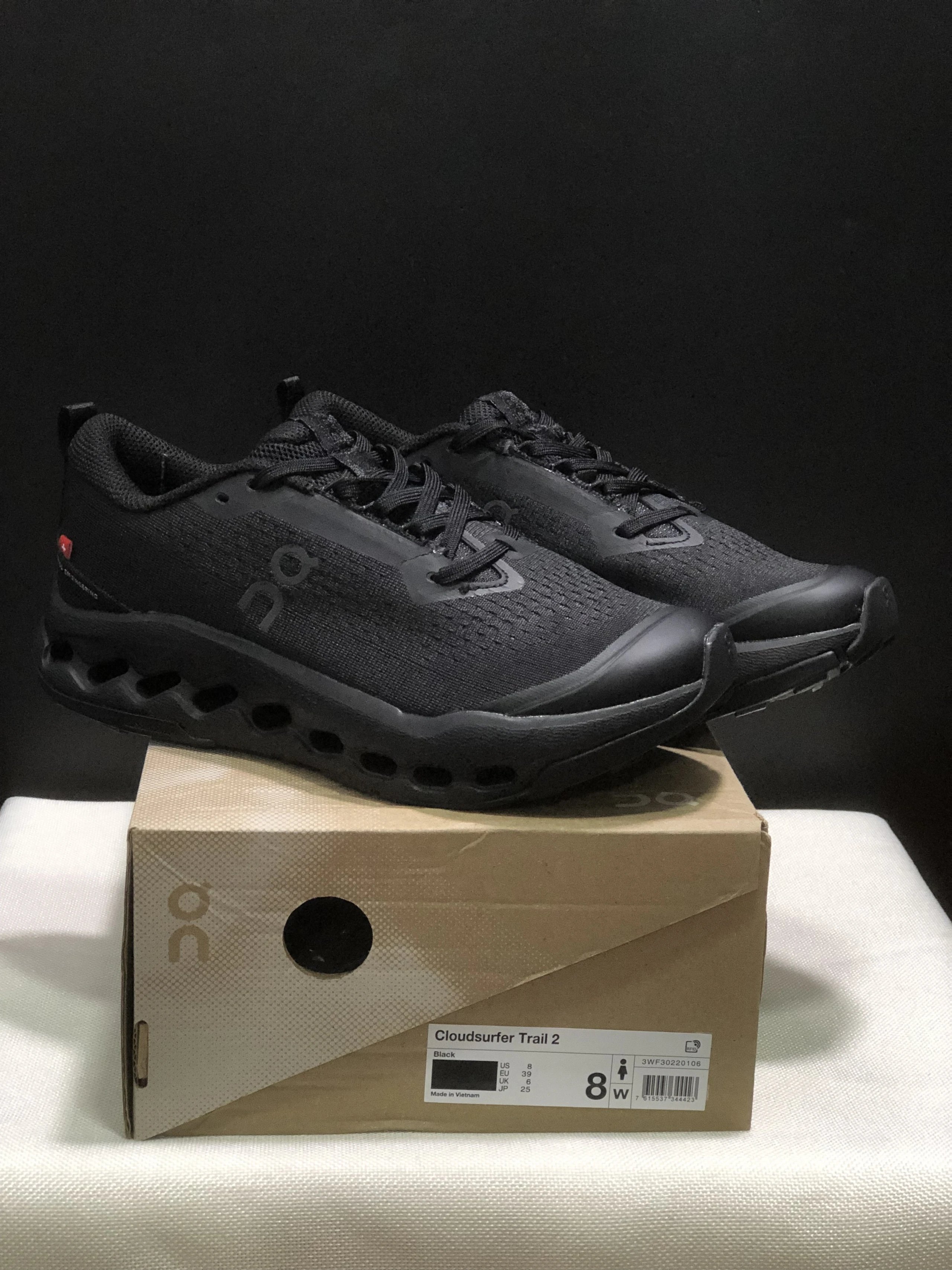 On Sneakers Cloudsurfer Trail 2 WP — 34