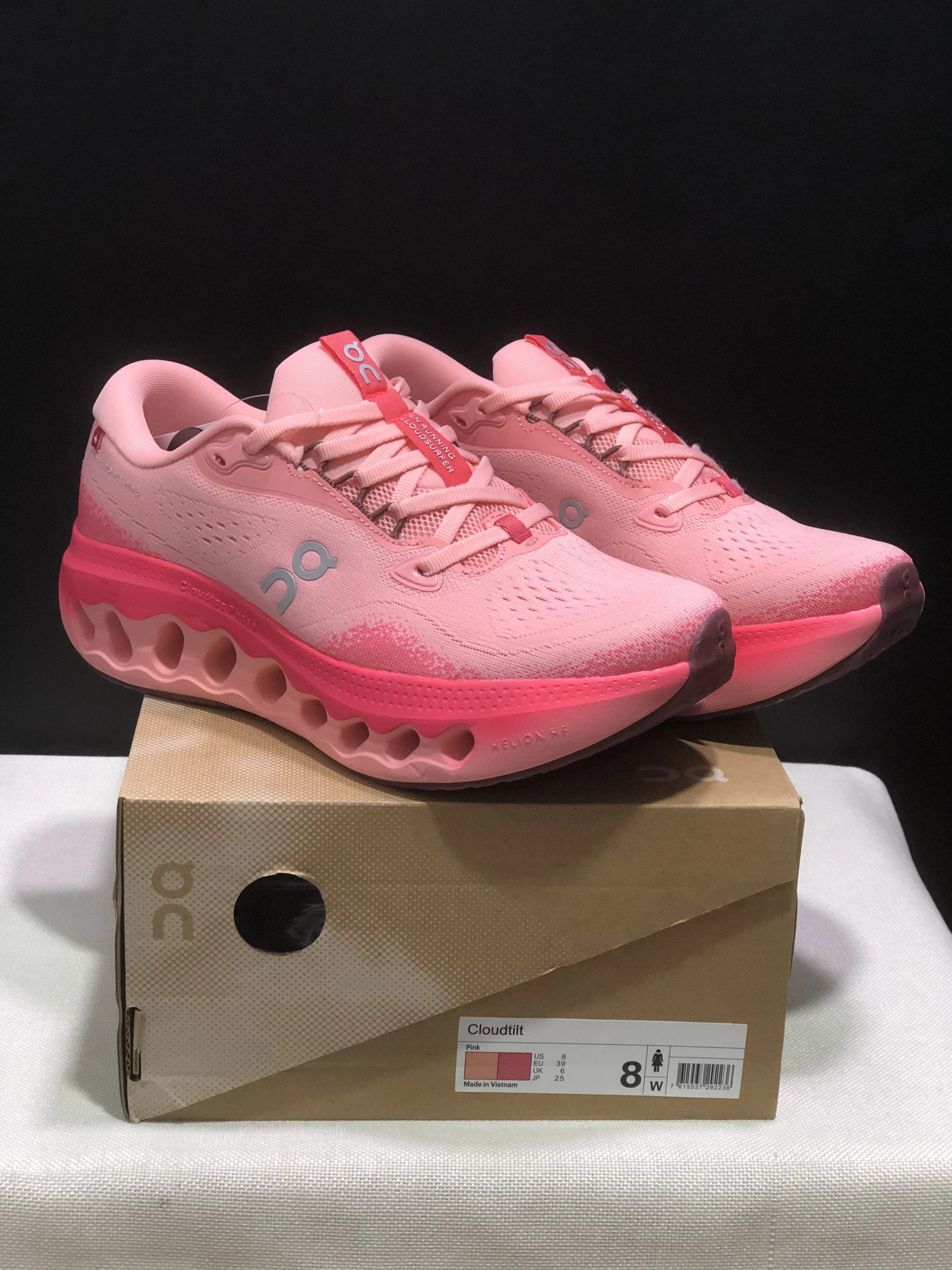On Cloudtilt and Cloudsurfer 3 running shoes — 32