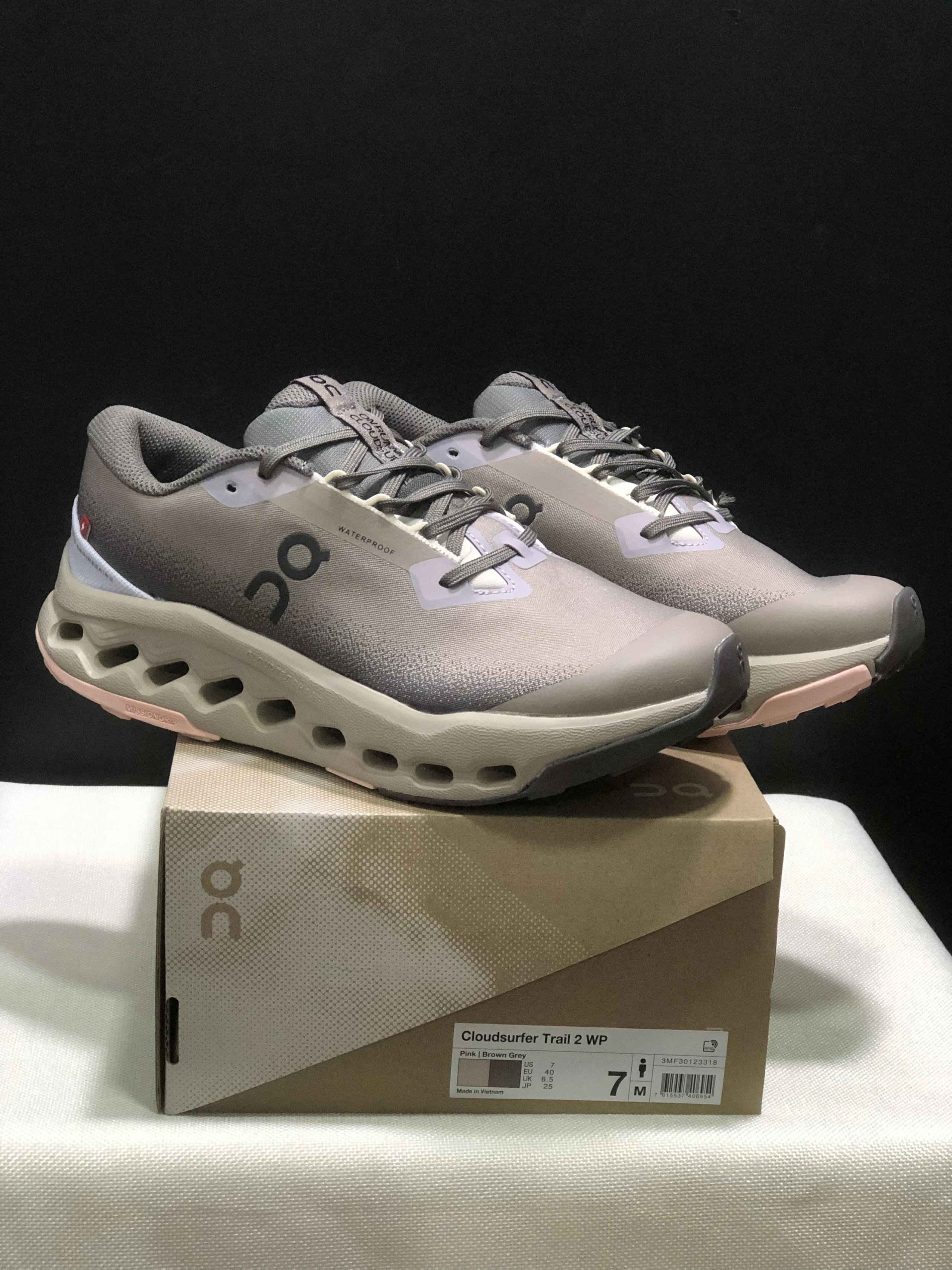 On Sneakers Cloudsurfer Trail 2 WP — 2
