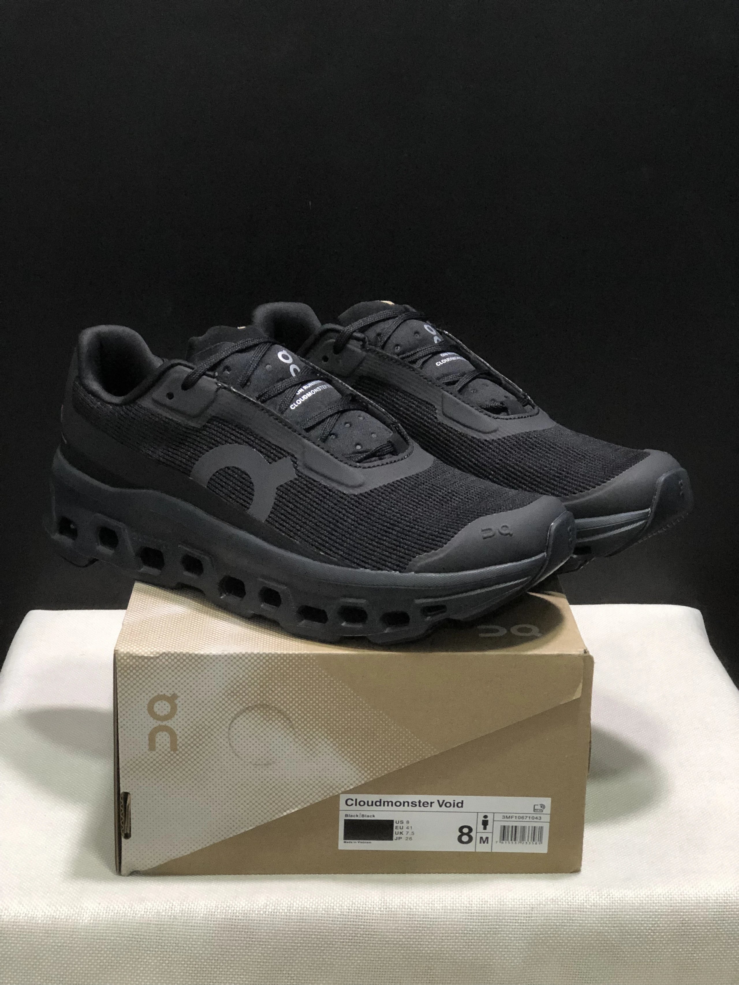 On Cloudsurfer Max / THE ROGER Pro Fire — 19