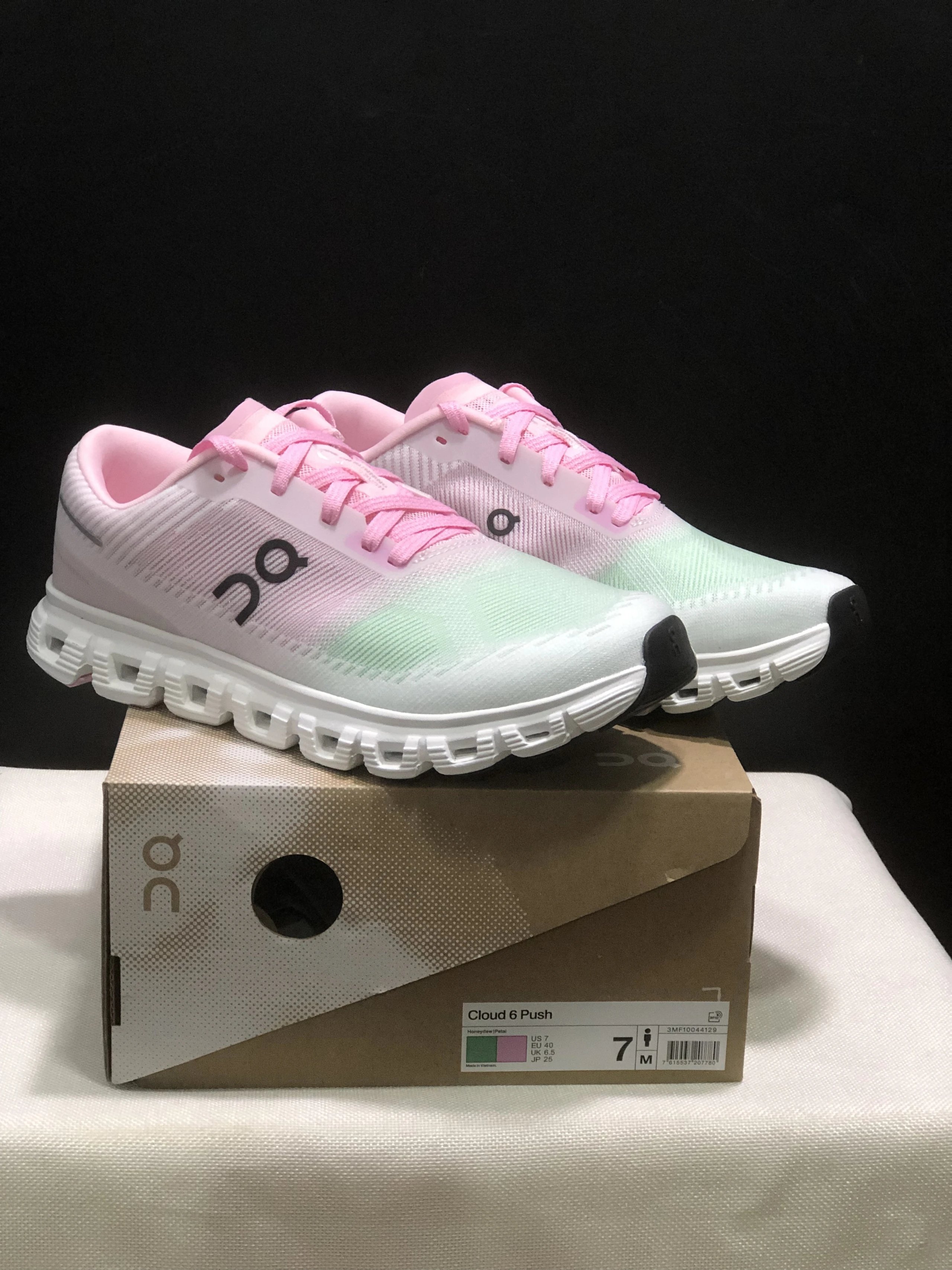 On Sneakers Cloudsurfer Max image 8