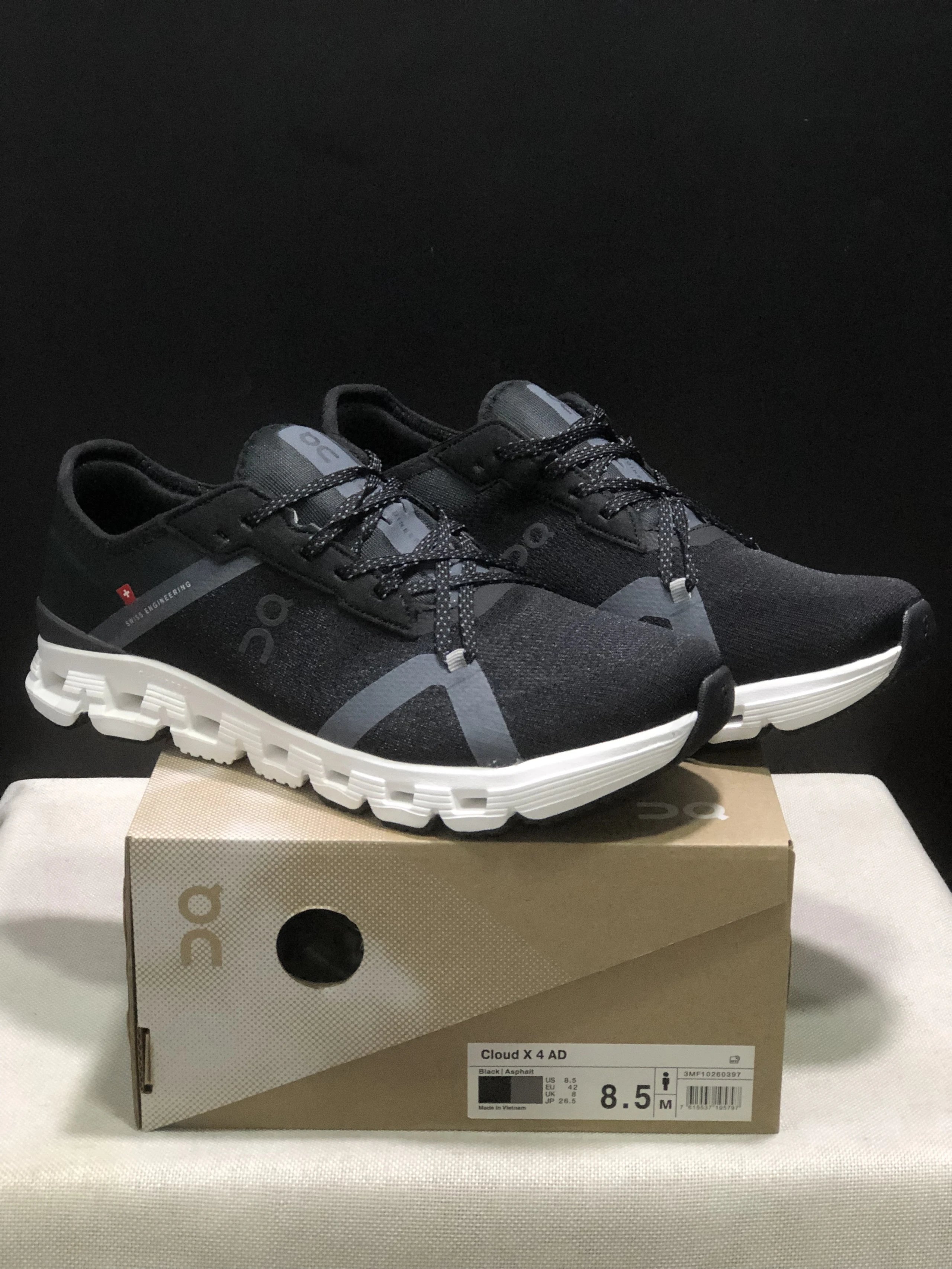 On Sneakers Cloud X 4 — 38