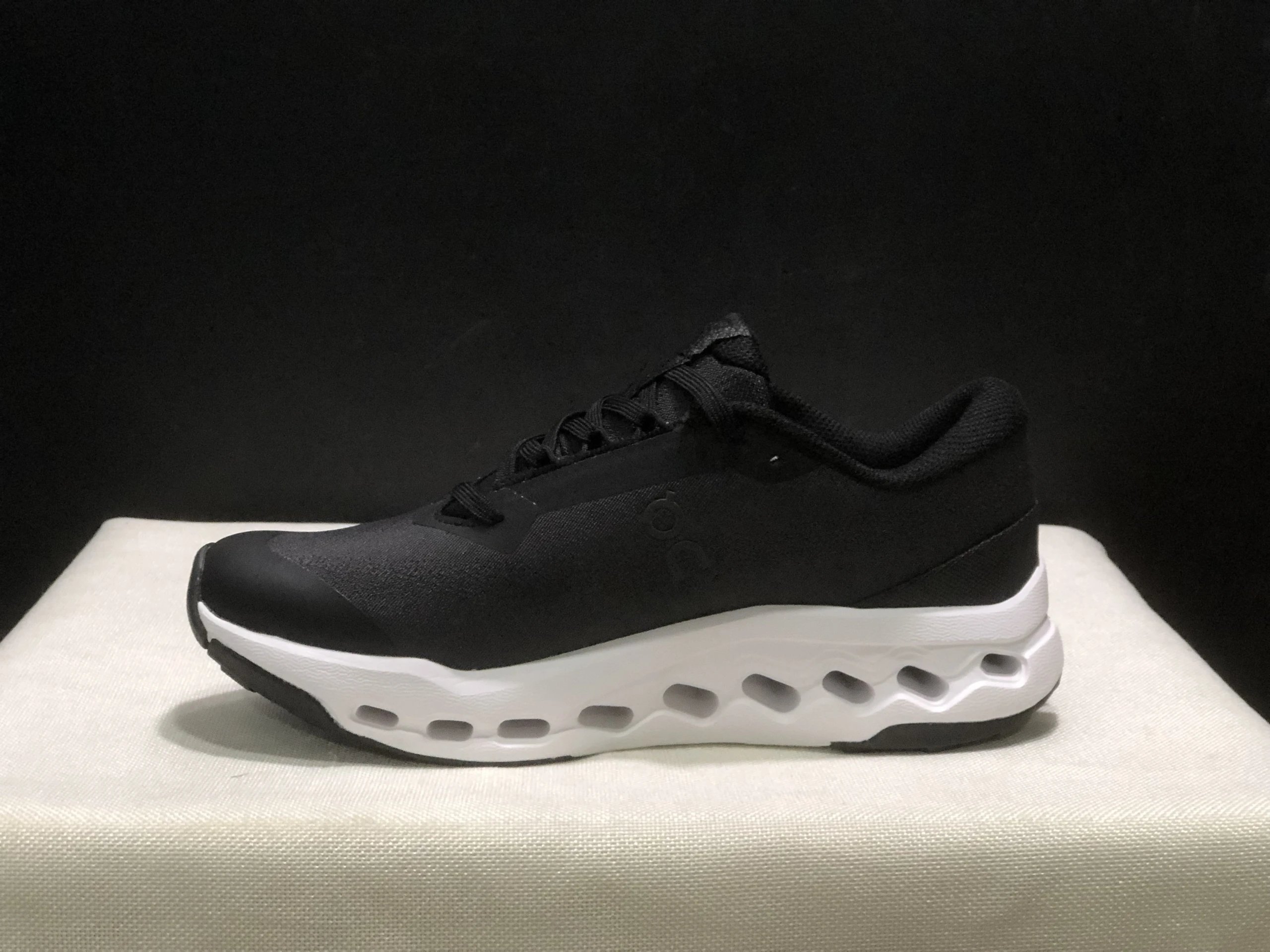 On Sneakers Cloudsurfer Trail 2 WP — 25