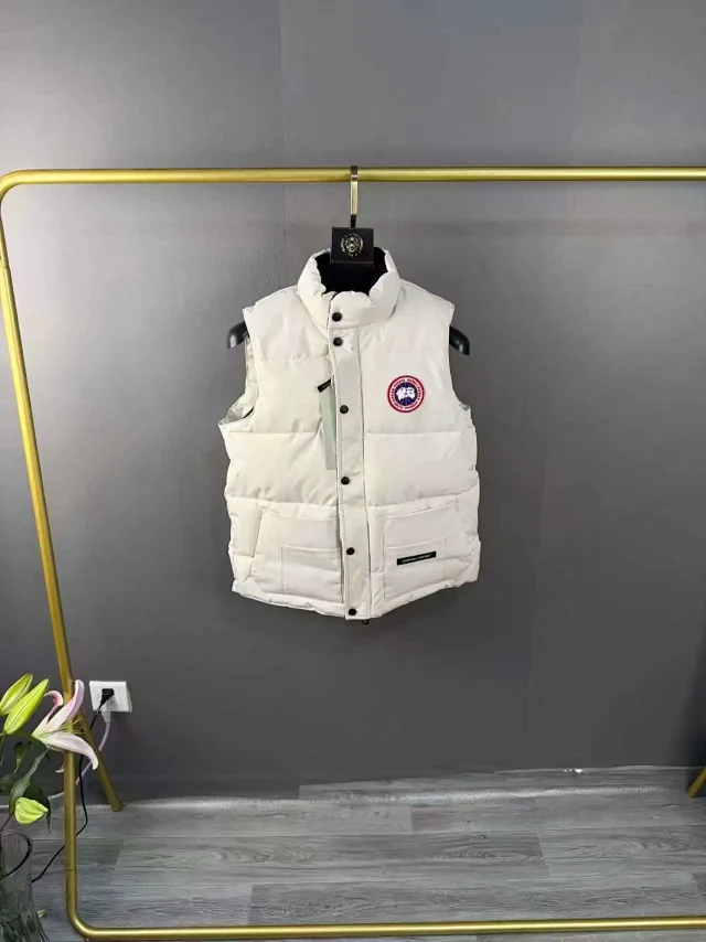Canada Goose Vests Quilted Puffer Vest with Stand Collar product detail image 17