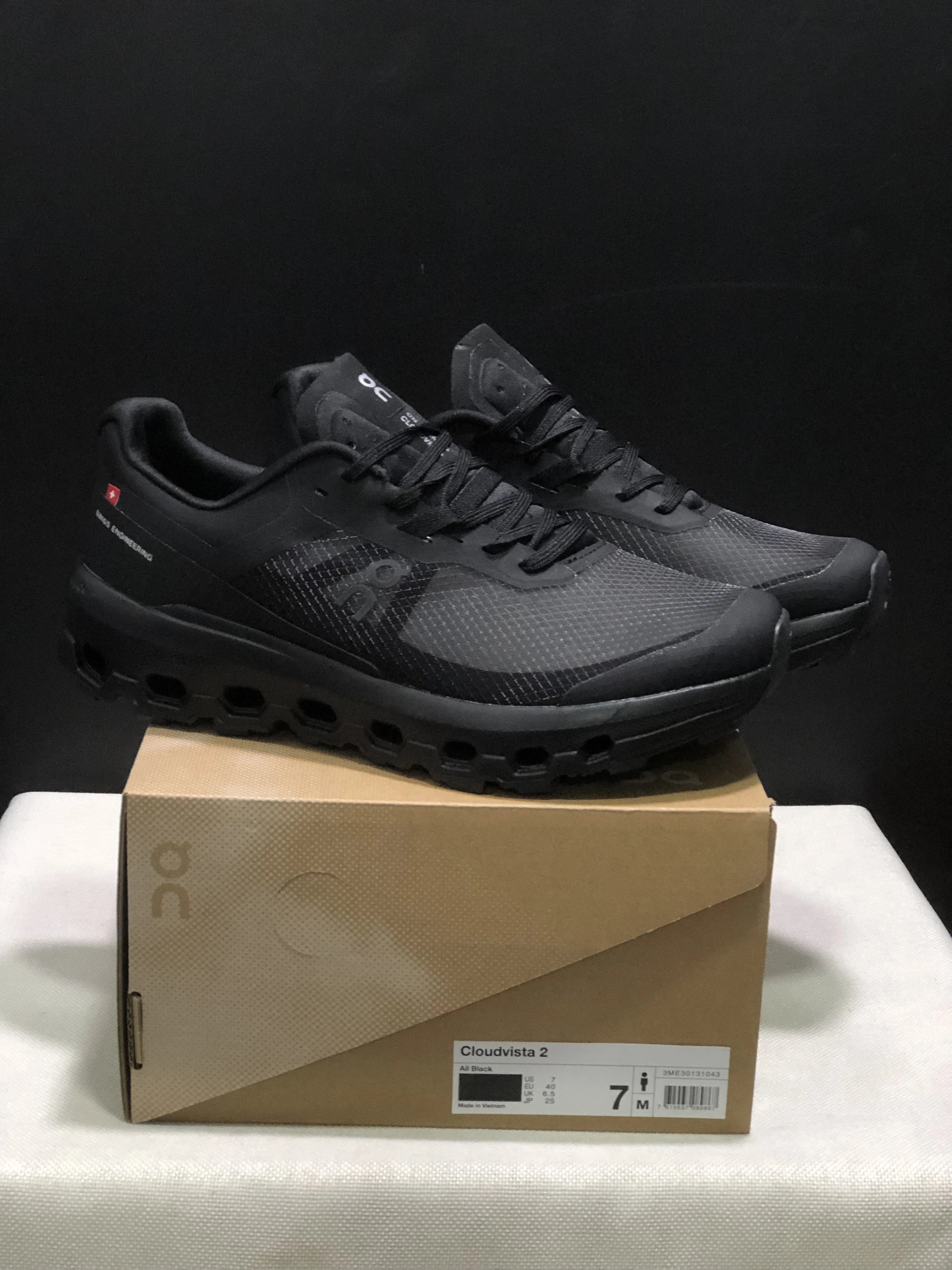 On Sneakers Cloudvista 2 — 27