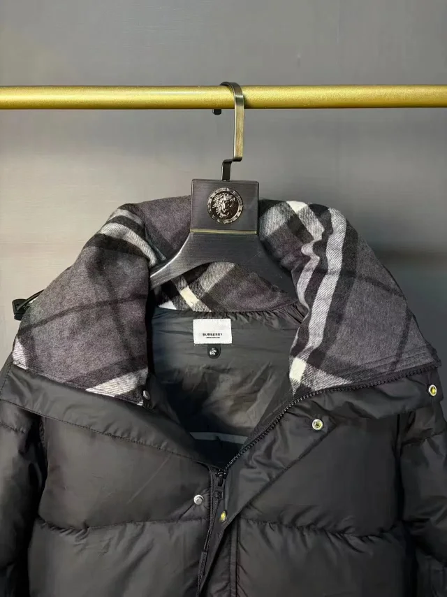 Burberry Down Jackets Hooded check puffer jacket with contrast patch pockets product detail image 3