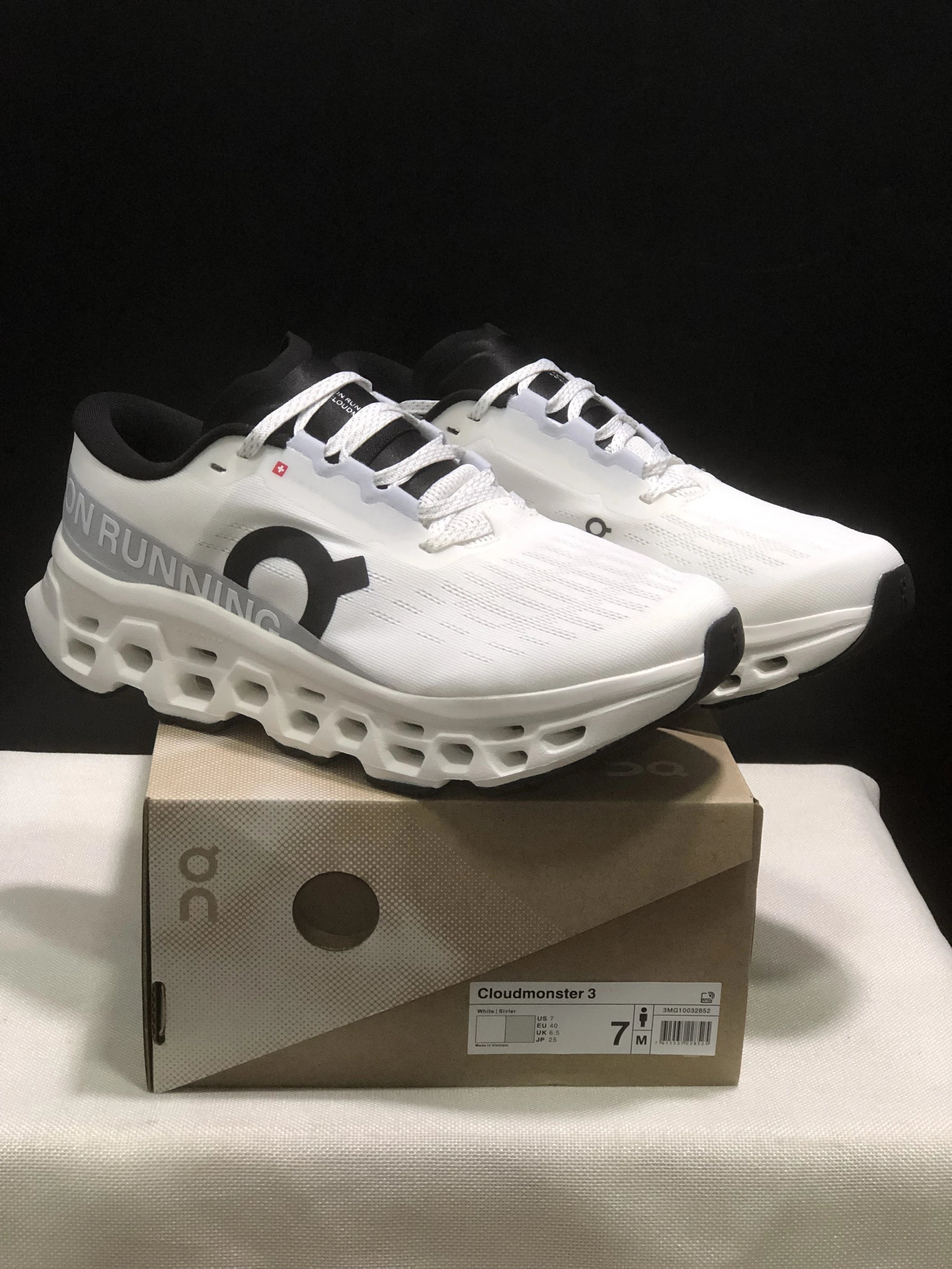 On Sneakers Cloudmonster 3 image 11