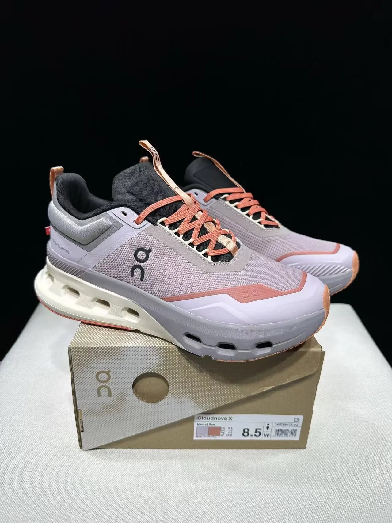 On Sneakers Cloudsurfer Trail 2 WP — 36