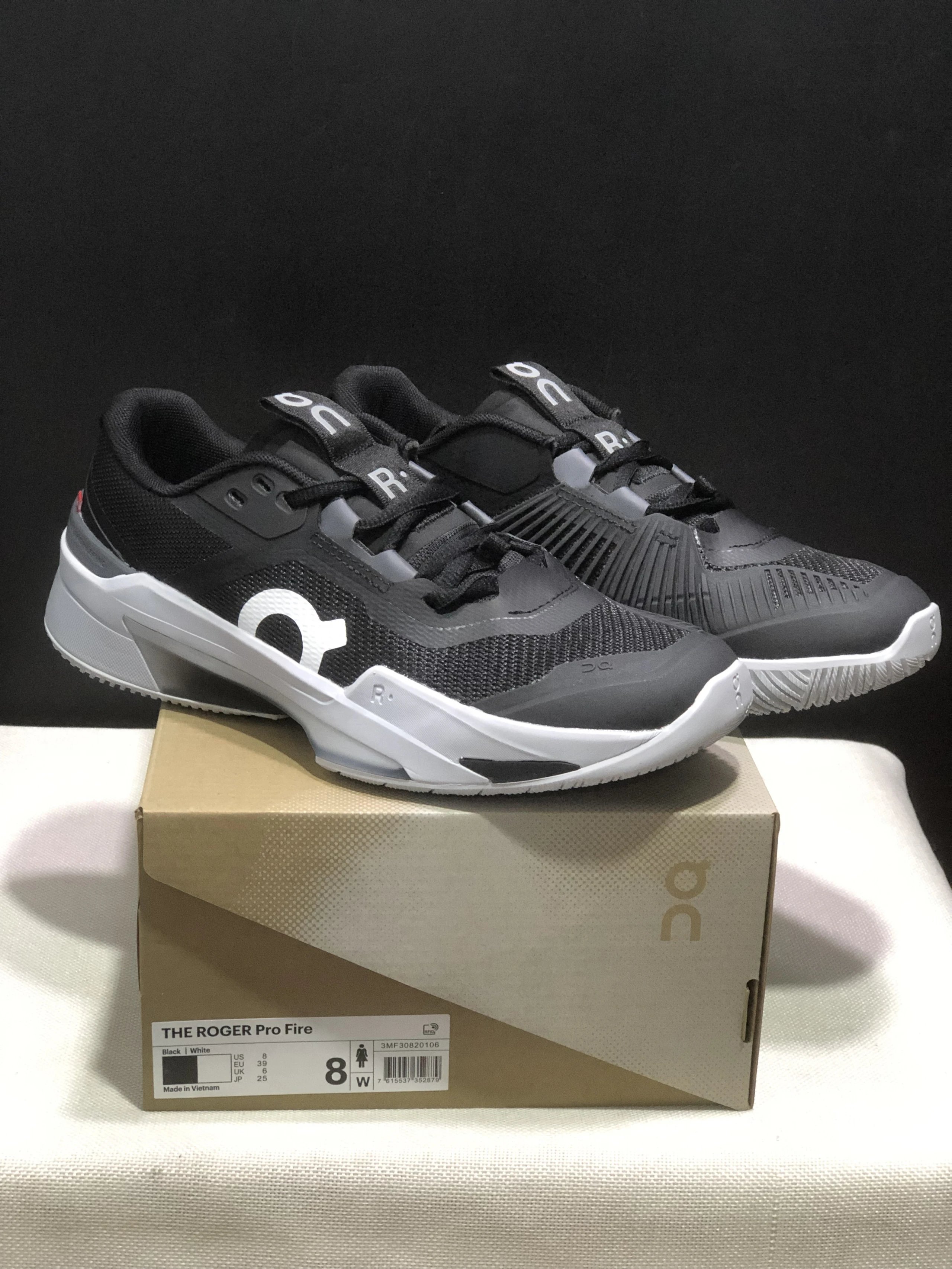 On Cloudsurfer Max / THE ROGER Pro Fire — 24