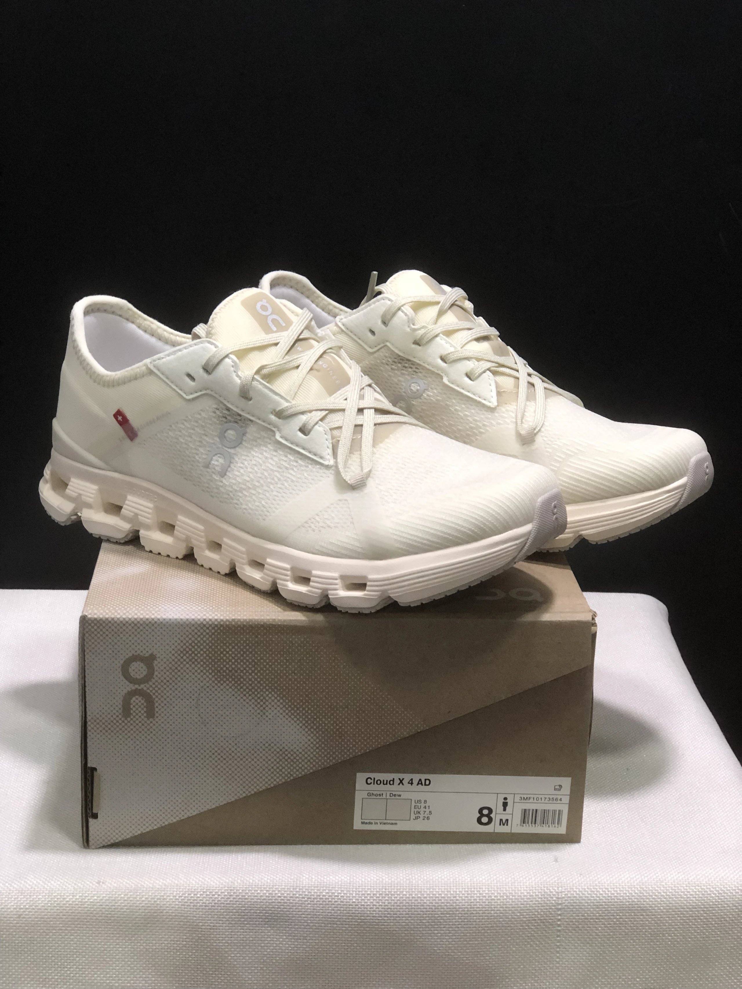 On Sneakers Cloud X 4 — 36