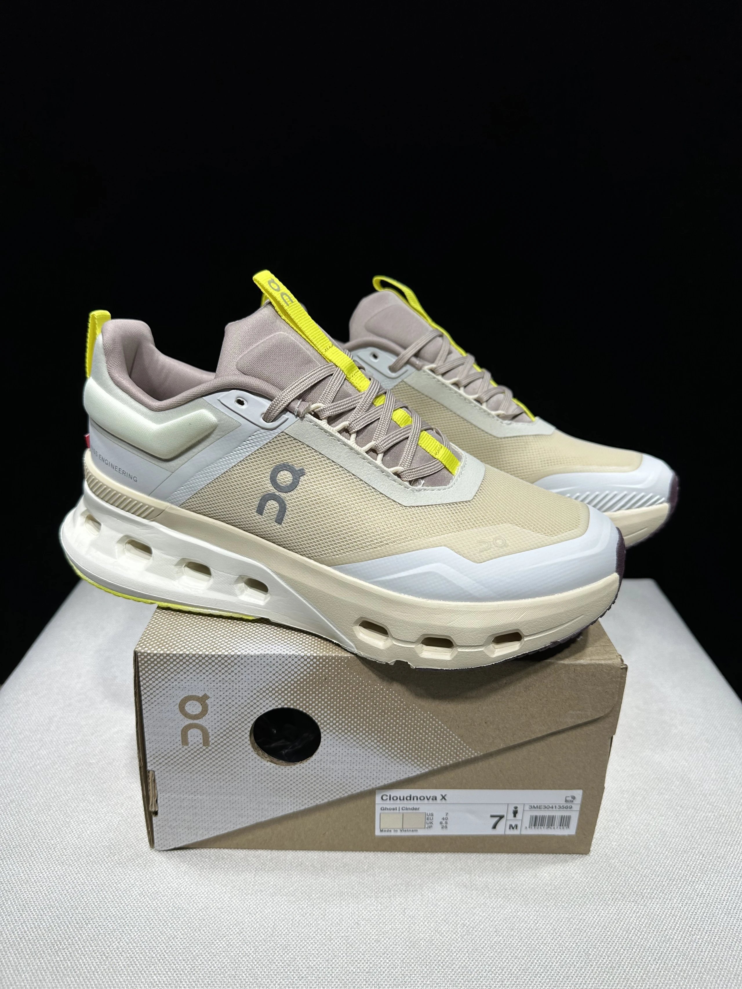 On Sneakers Cloudsurfer Trail 2 WP — 22