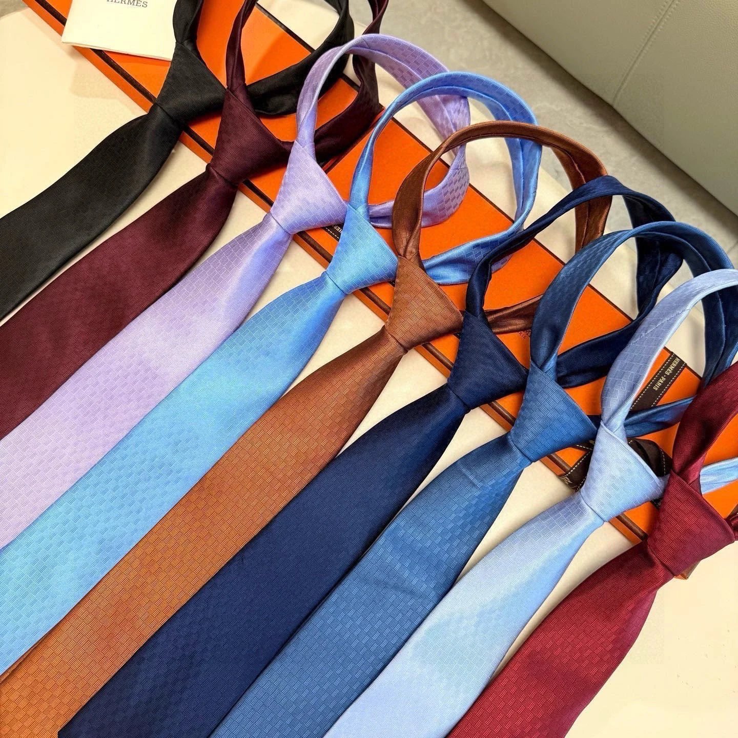 Hermès Ties Jacquard-Woven Padlock Motif Tie image 7