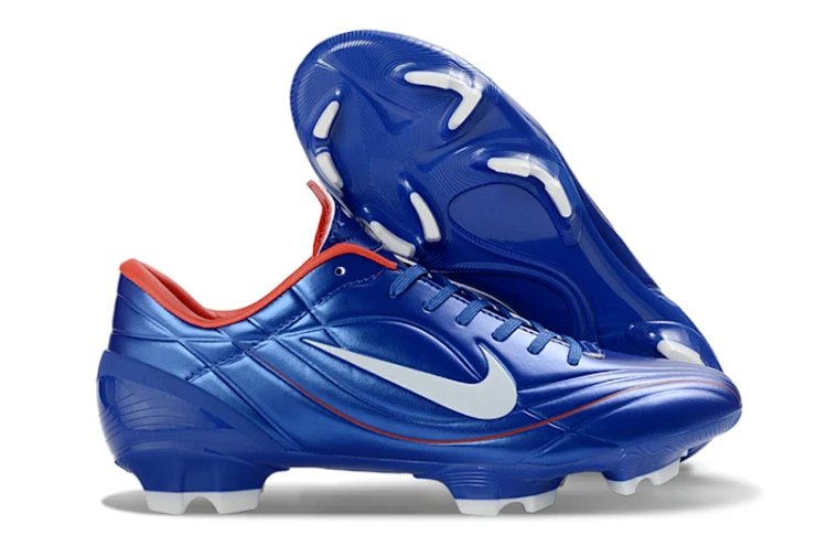Nike Low-Top FG Soccer Cleats — 01