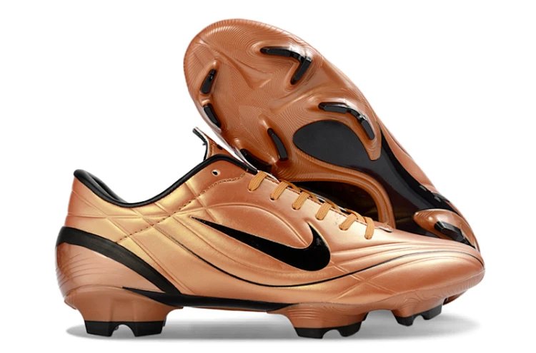 Nike Low-Top FG Soccer Cleats — 02