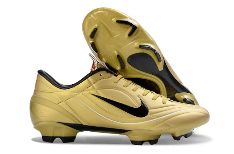 Nike Low-Top FG Soccer Cleats — 03