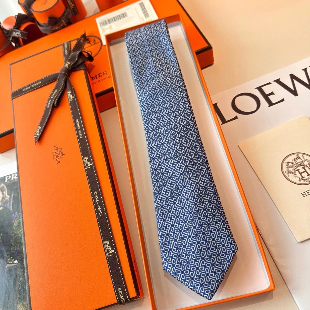 Hermès Ties Geometric Link Pattern image 2