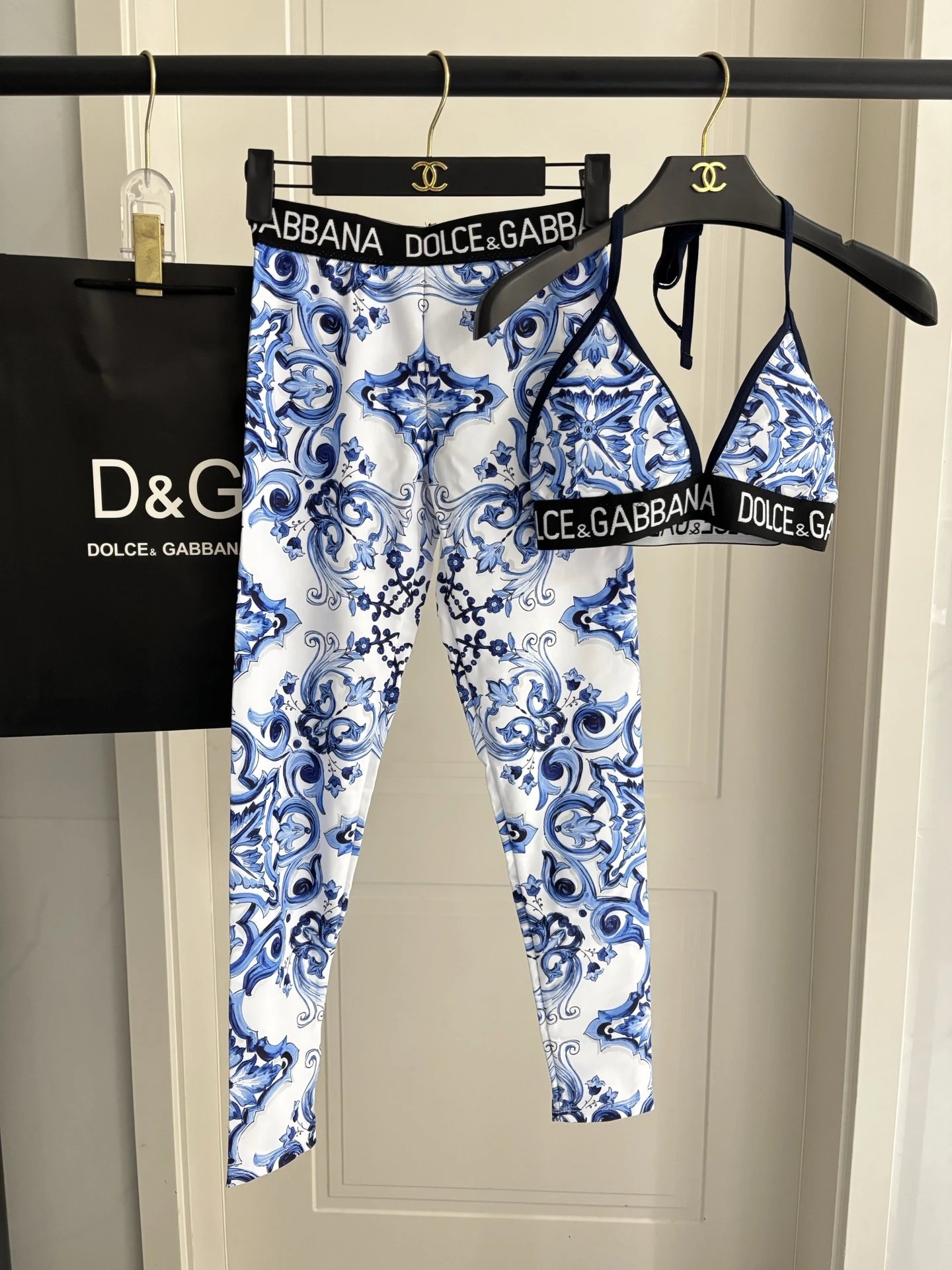 Dolce & Gabbana Blue and White Majolica Print Leggings and Triangle Bra Set | 7750189749