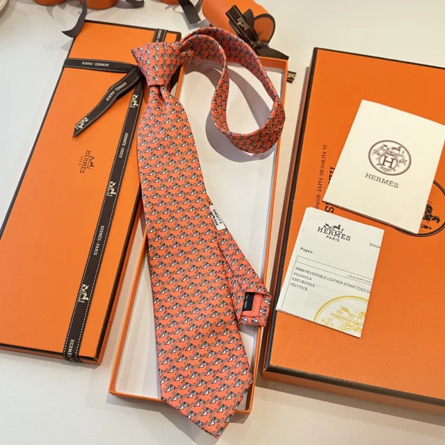 Hermès Ties Horse-head motif silk tie product detail image 7