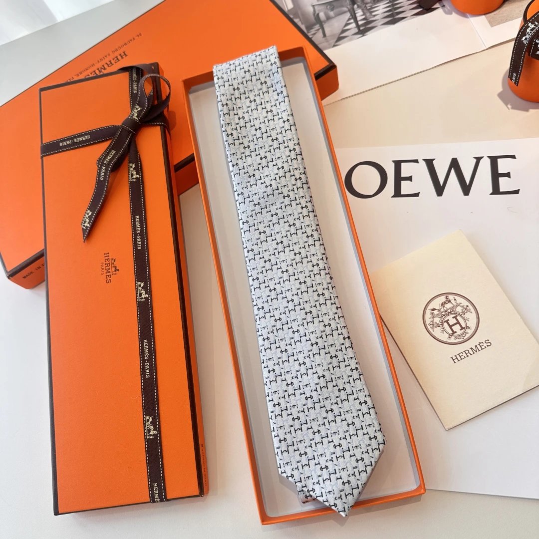 Hermès Ties Silk H-pattern jacquard tie image 2
