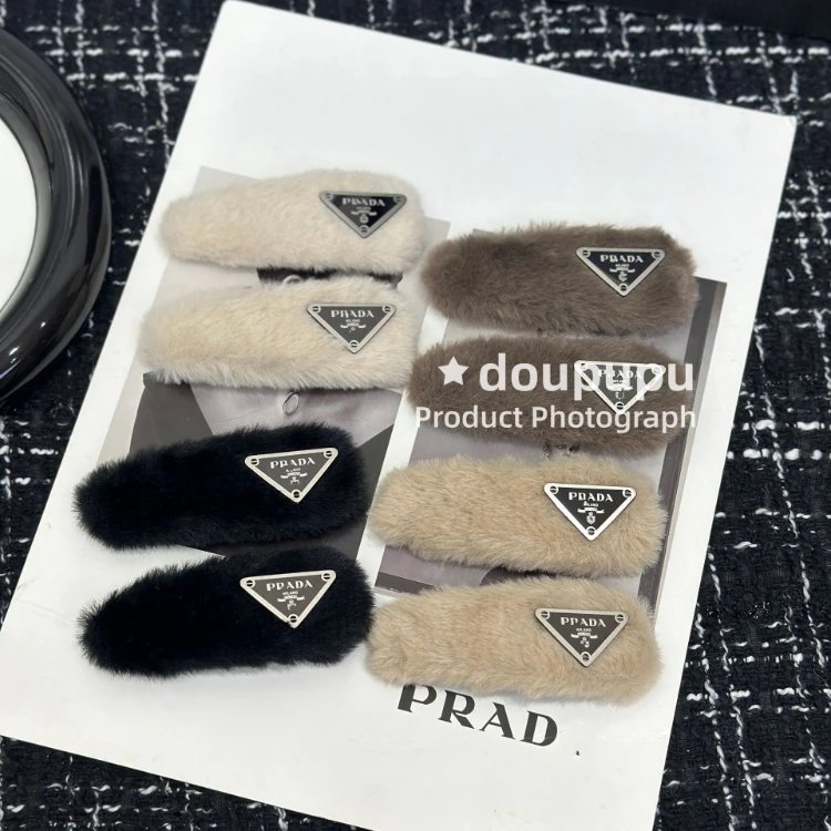 Chanel Uncategorized 6246 Faux-Fur Hair Clip Pair image 2