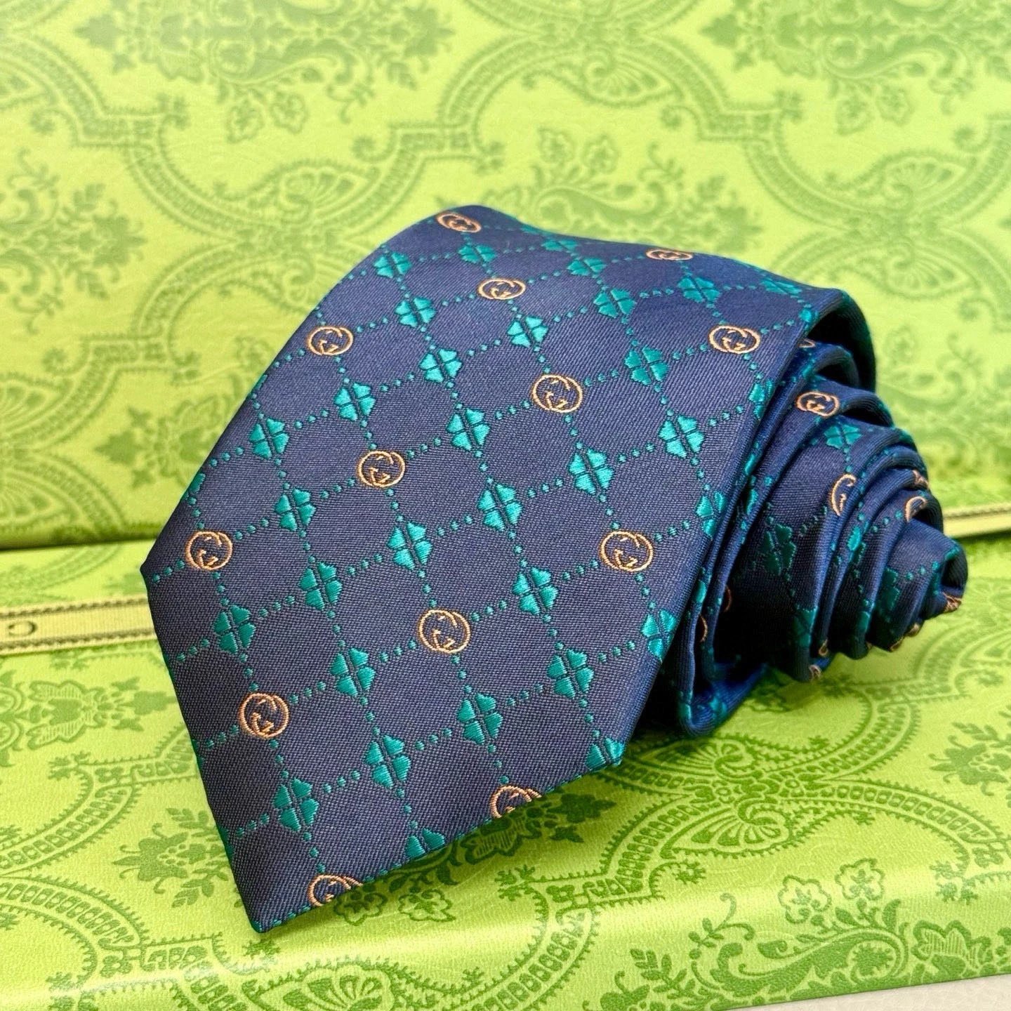 Gucci Ties GG logo jacquard necktie — 04
