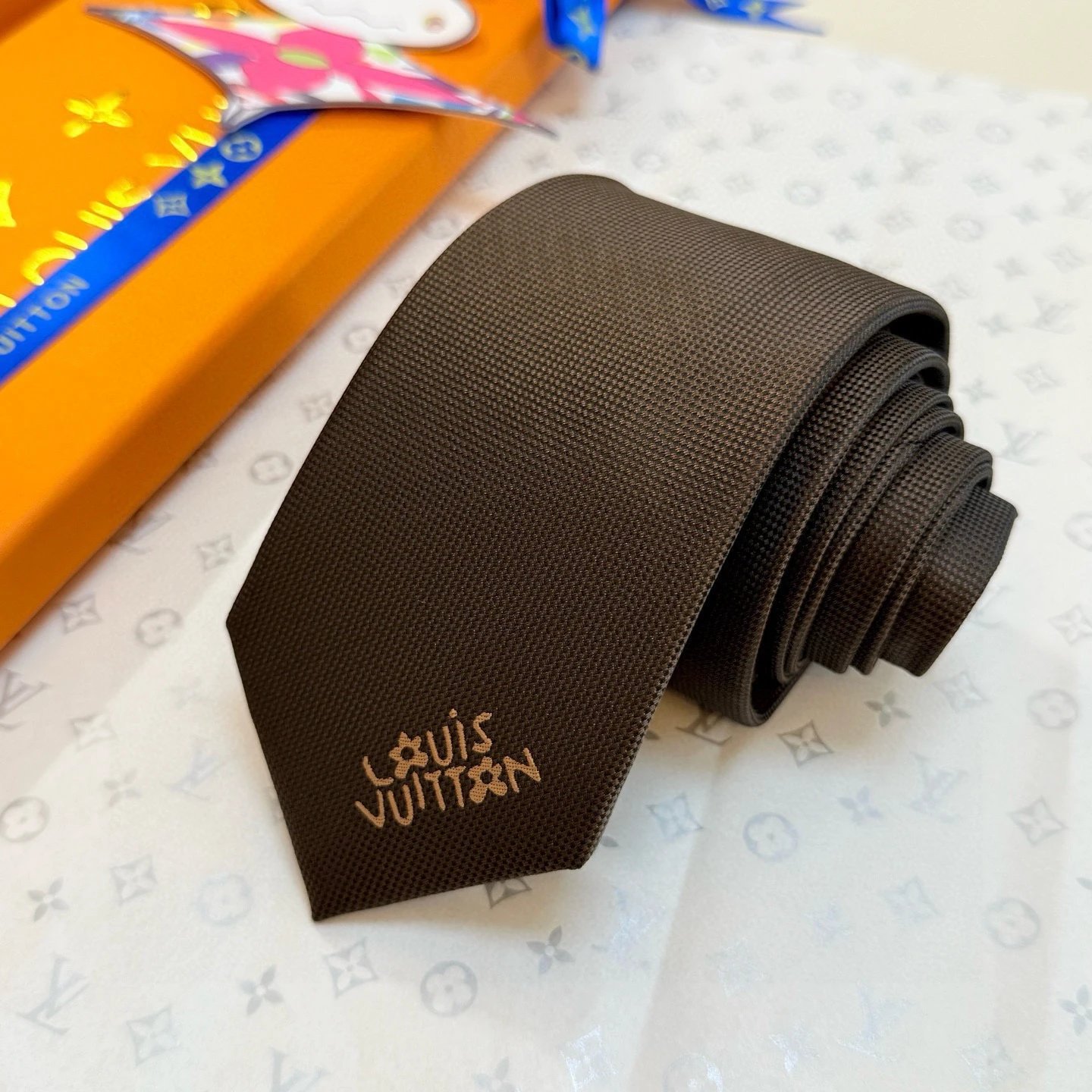 Louis Vuitton Ties 6584 embroidered mascot — 03