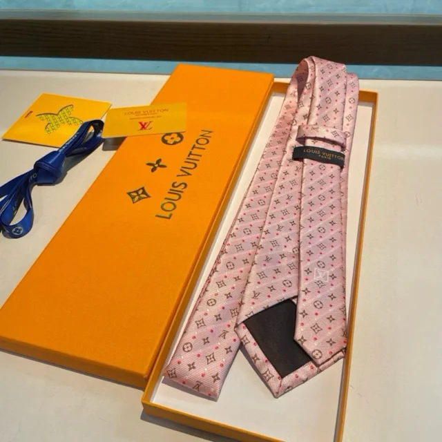 Louis Vuitton Ties Monogram and polka-dot silk necktie product detail image 3