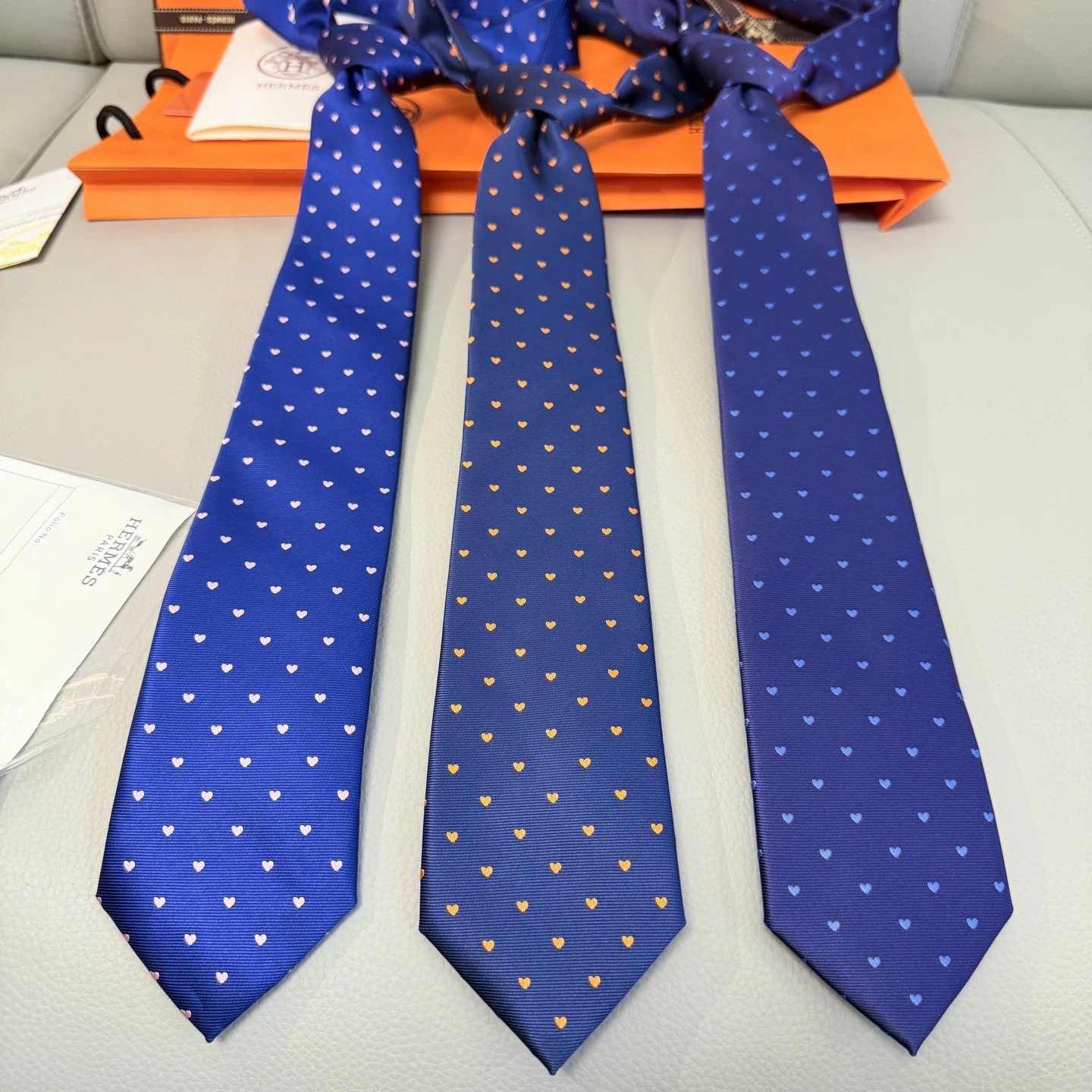 Hermès Heart Pattern Silk Tie [3 styles]