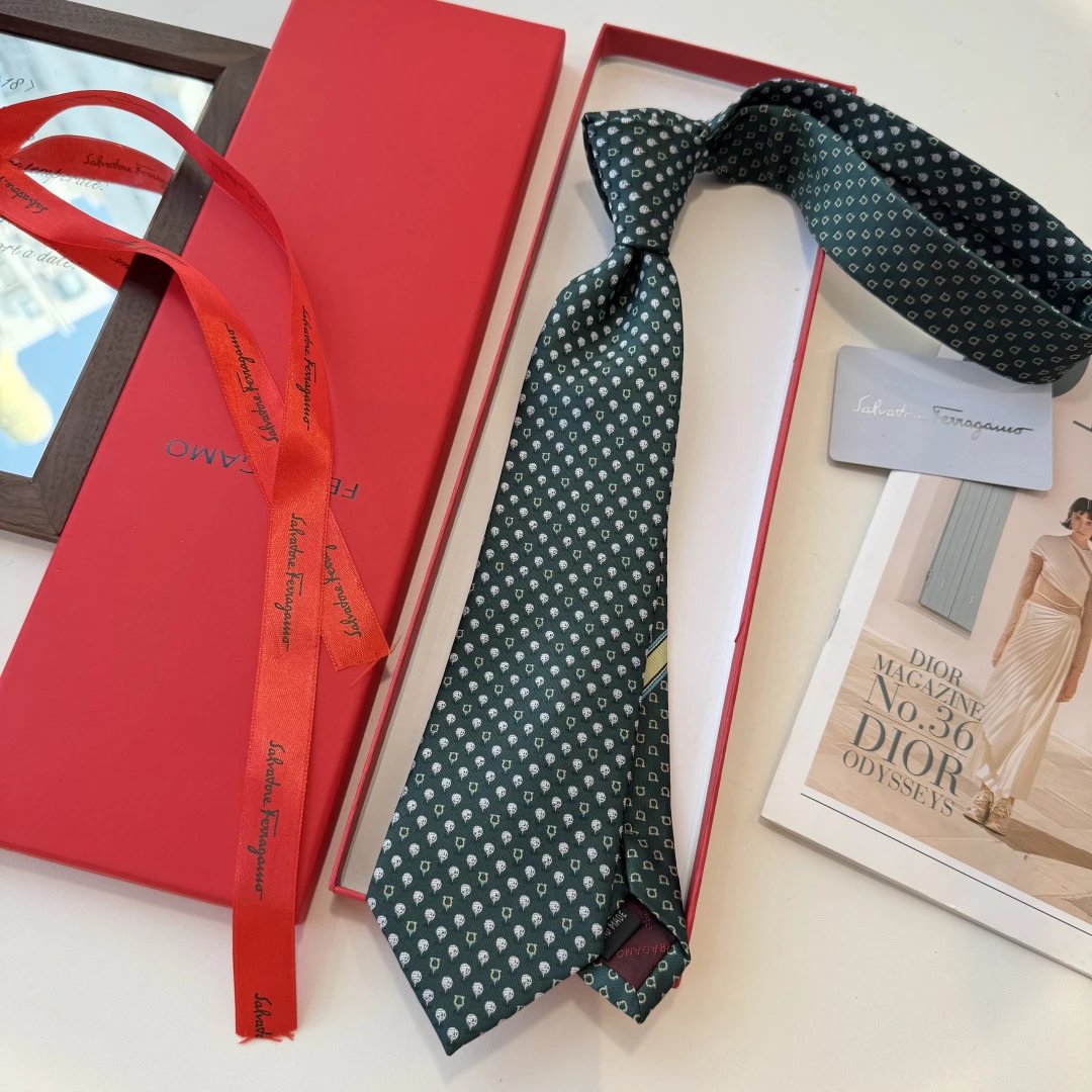 Ferragamo Ties Horseshoe-pattern silk necktie — 04