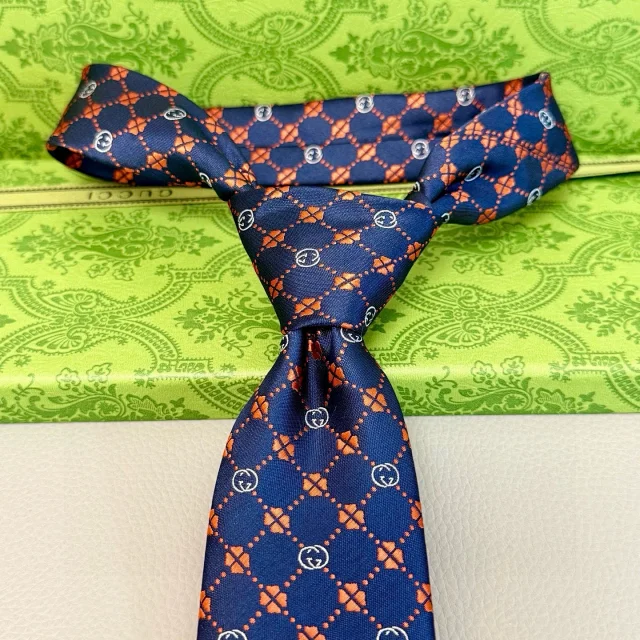 Gucci Ties GG logo jacquard necktie product detail image 8