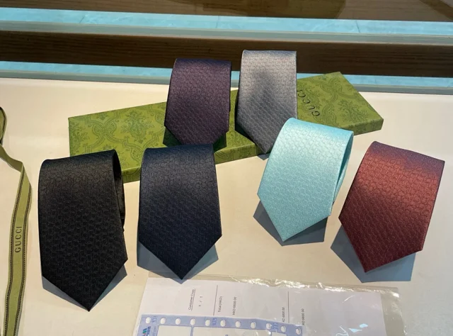 Gucci Ties Interlocking G Pattern Tie product detail image 1