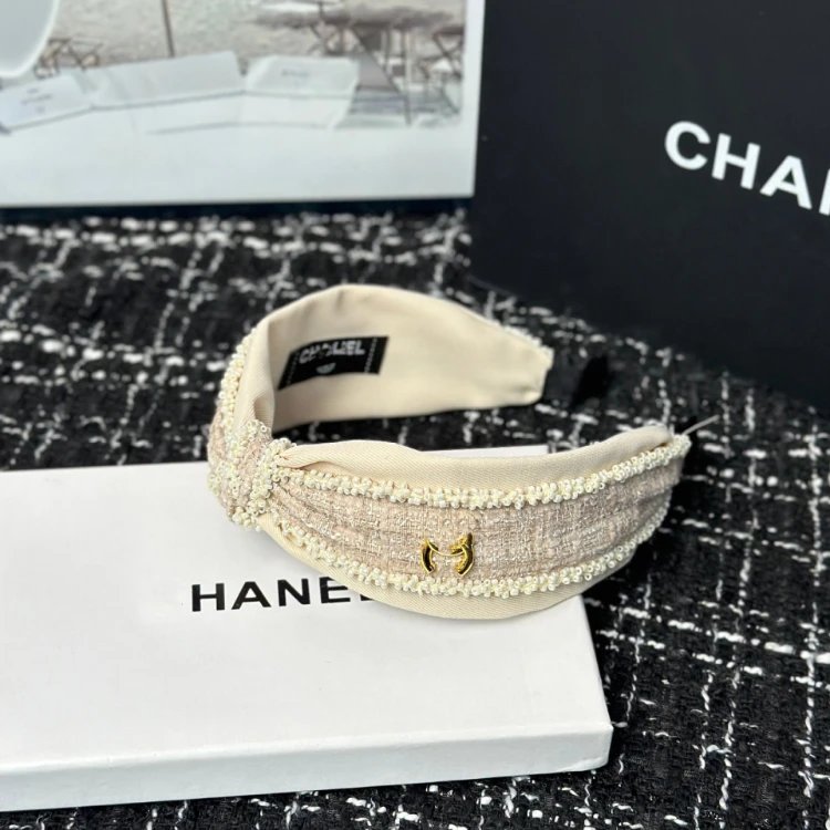 Chanel Uncategorized Tweed and pearl-trim wide headband — Off-white