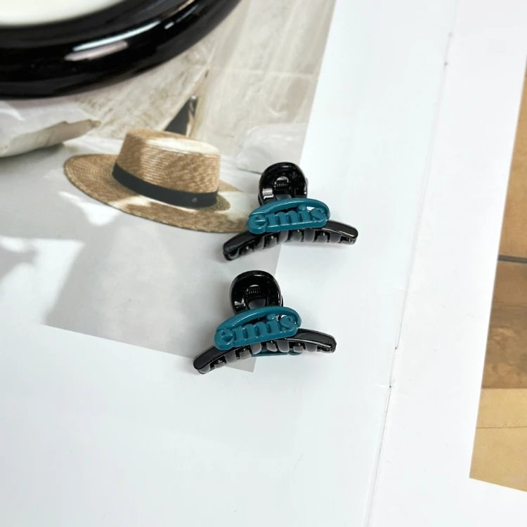 emis Uncategorized Logo Snap Hair Clips and Mini Claw — SKU-05-Small black grip clip "right」