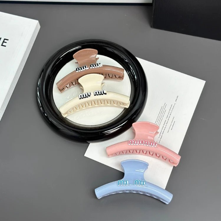 Miu Uncategorized Logo Hair Clips and Claw image 3