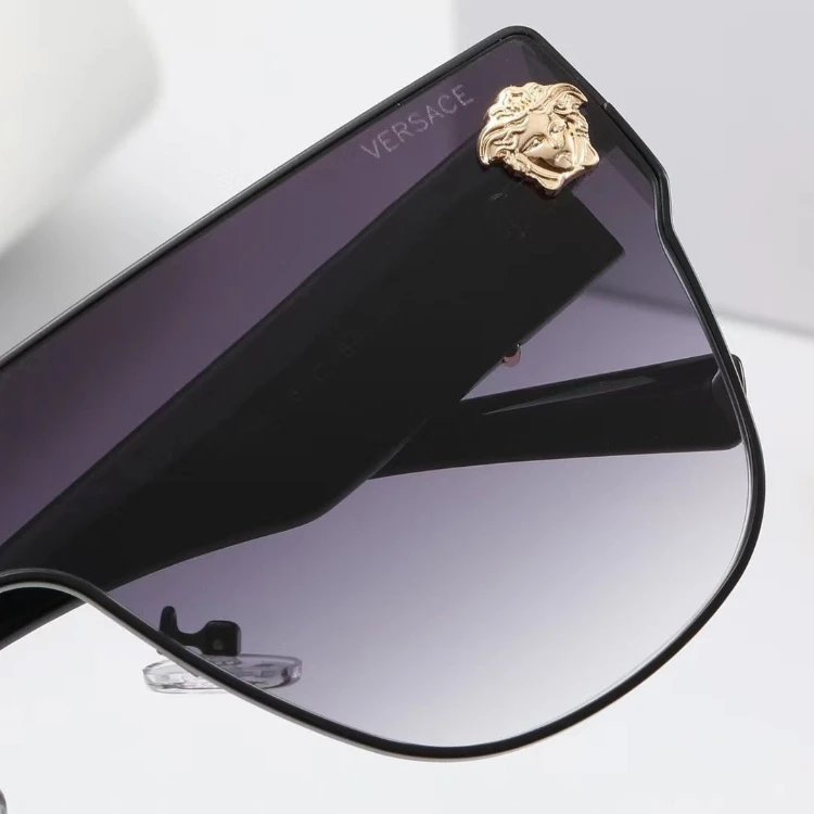 Versace Oversized shield sunglasses with Medusa head accents image 4