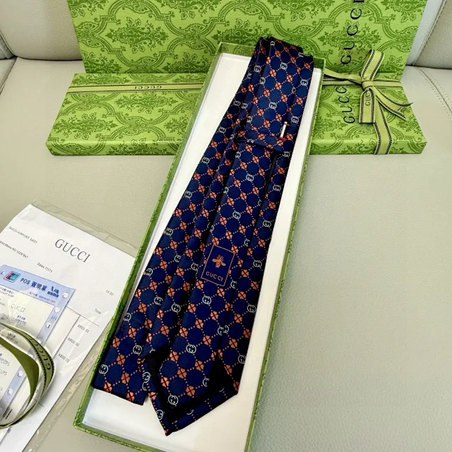 Gucci Ties GG logo jacquard necktie product detail image 4