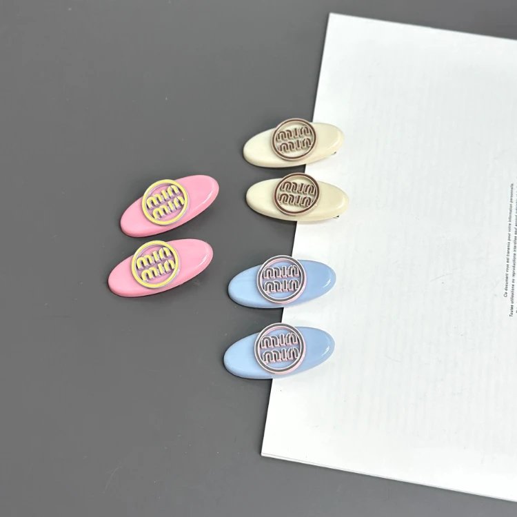 Miu Uncategorized Logo Hair Clips and Claw image 6