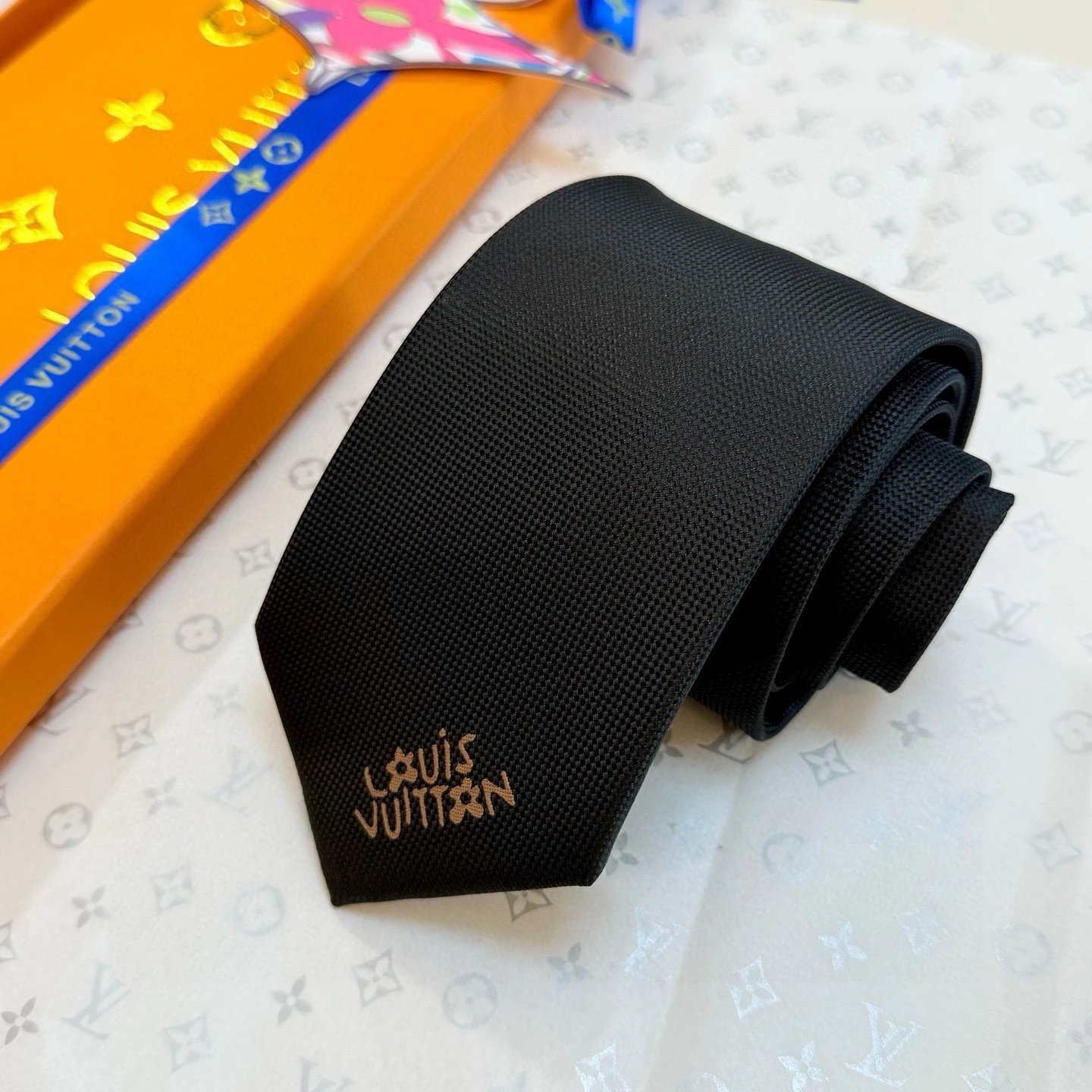 Louis Vuitton Ties 6584 embroidered mascot — 05