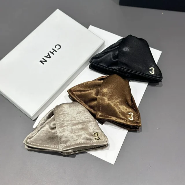 Chanel Uncategorized Satin CC Logo Headband product detail image 4
