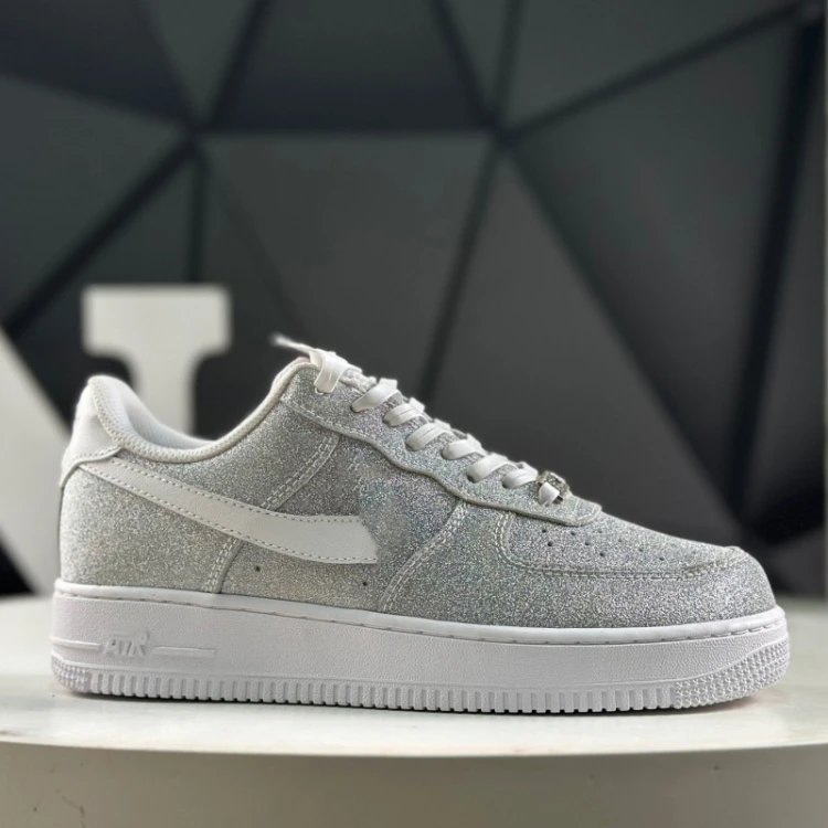 Unbranded Sneakers Low-Top with Contrast Side Overlay — 7