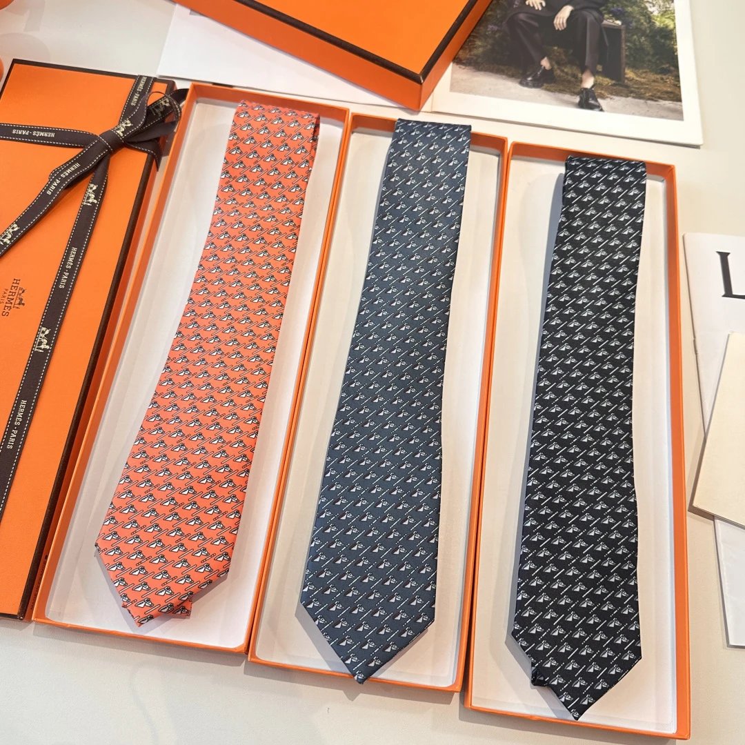 Hermès Ties Horse-head motif silk tie image 1