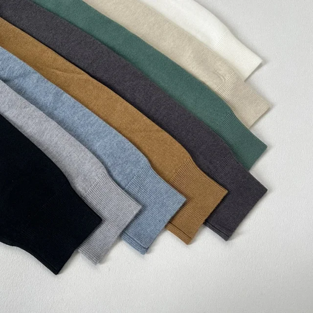 Lacoste Knitwear Crew-Neck Crocodile Logo Knit Sweater product detail image 7